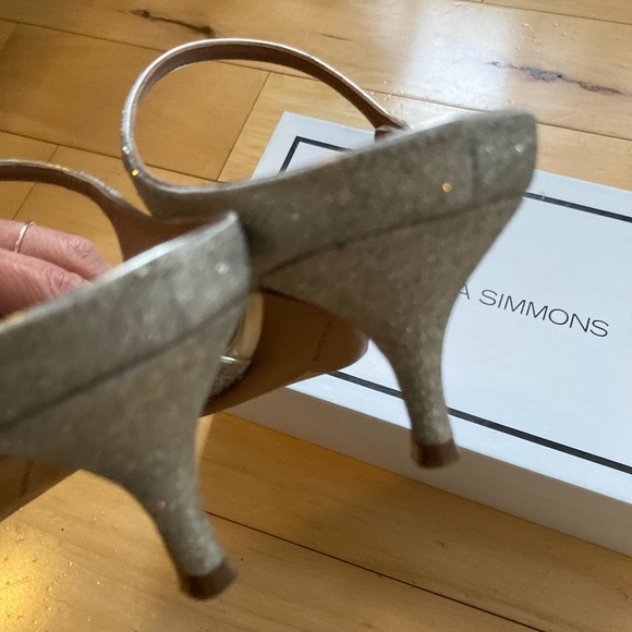 Tabitha Simmons gold dress mule - Picture 8 of 8